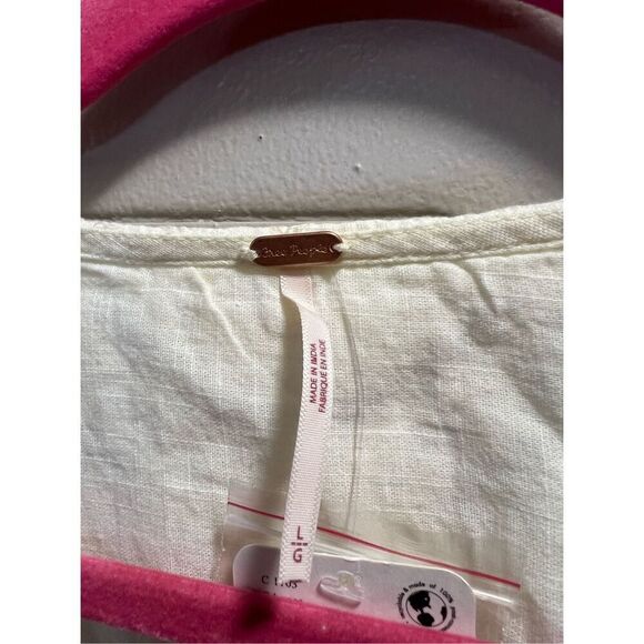 Free People White Embroidered Blouse Woman’s Size Large Small Stain - Picture 9 of 15